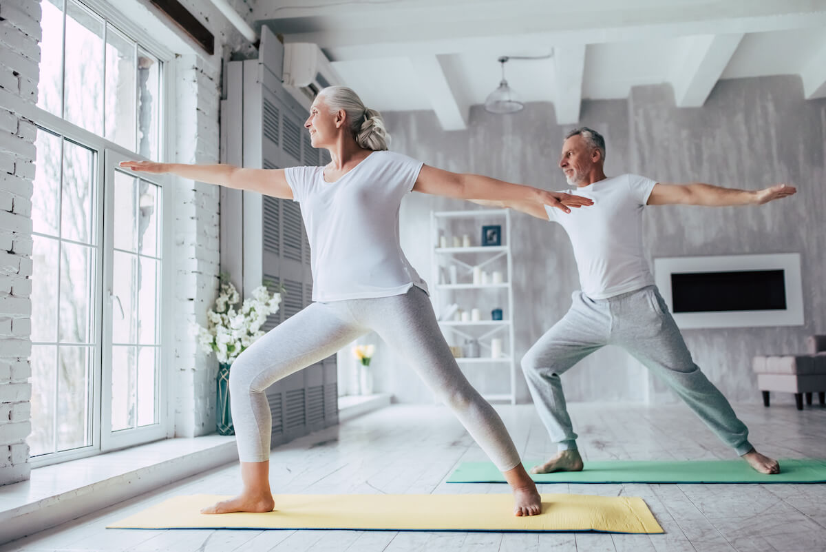 How long does it take for collagen supplements to work: elderly couple practicing yoga at home